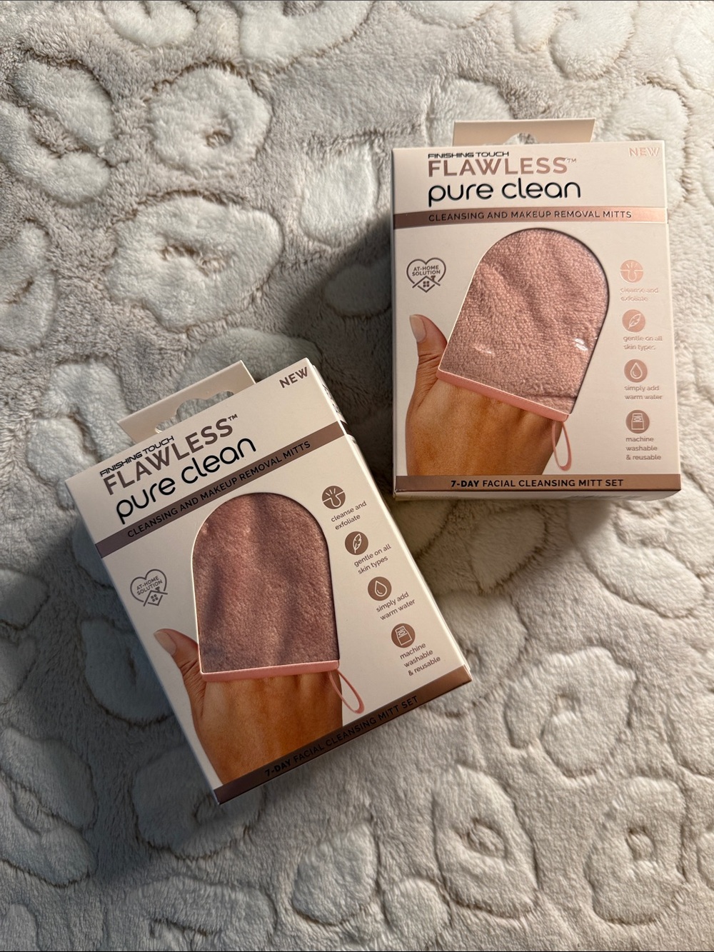 Flawless Pure Clean 7 day Cleansing Facial Mitt Set